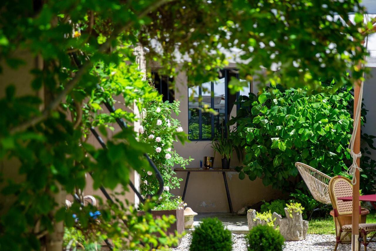 Côté Jardin, Chambres d’hôtes B&B Le Pont-de-Beauvoisin Exterior foto